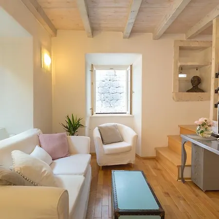 Hedera A11 Apartment