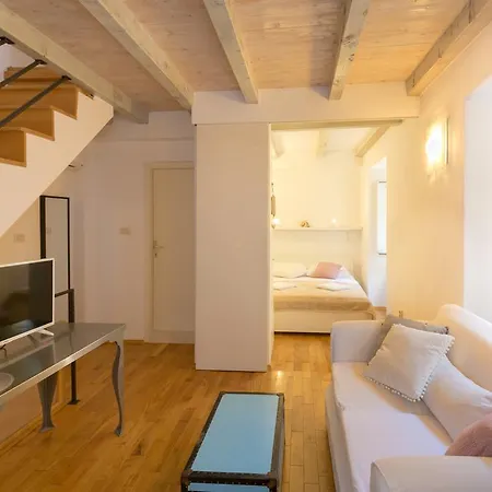 Hedera A11 두브로브니크